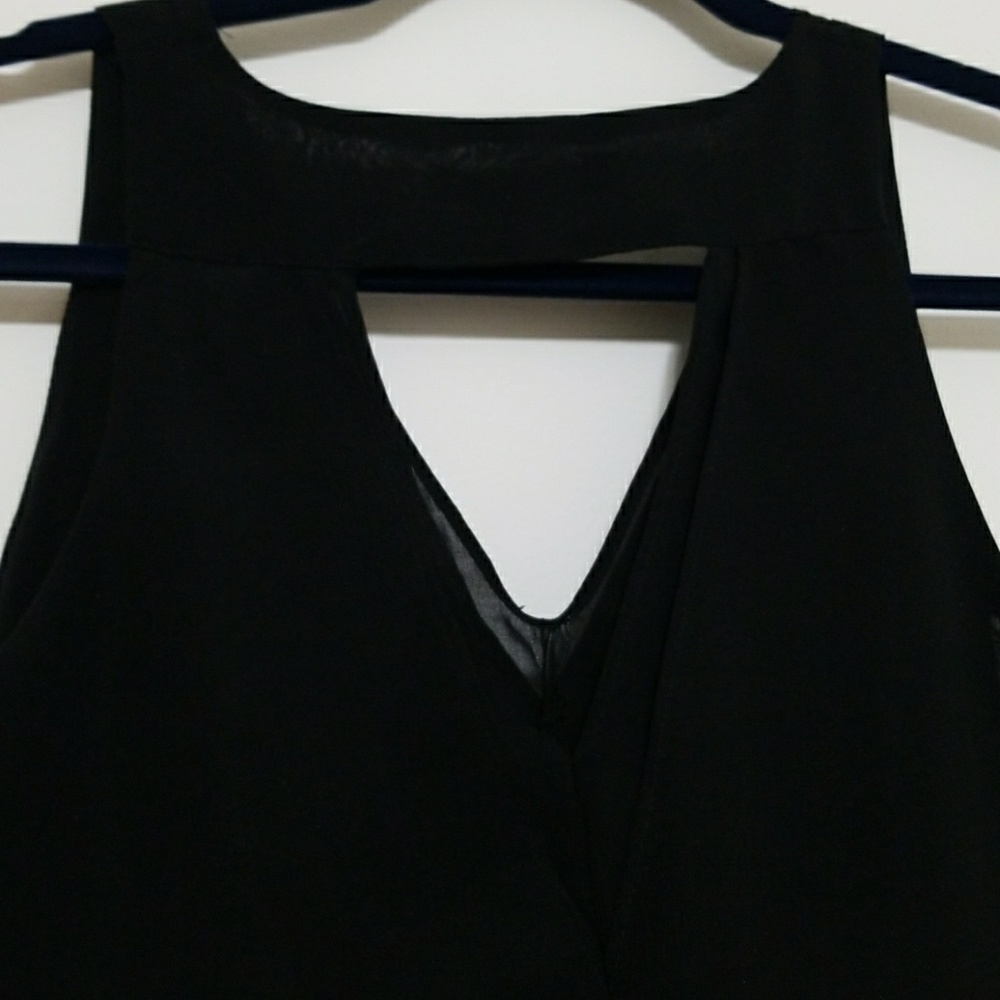 🔥3 for $20 | Banana Republic Black Tank - Picture 4 of 8